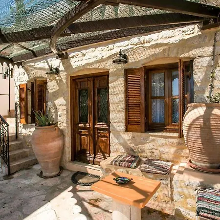 Anna's House Traditional *